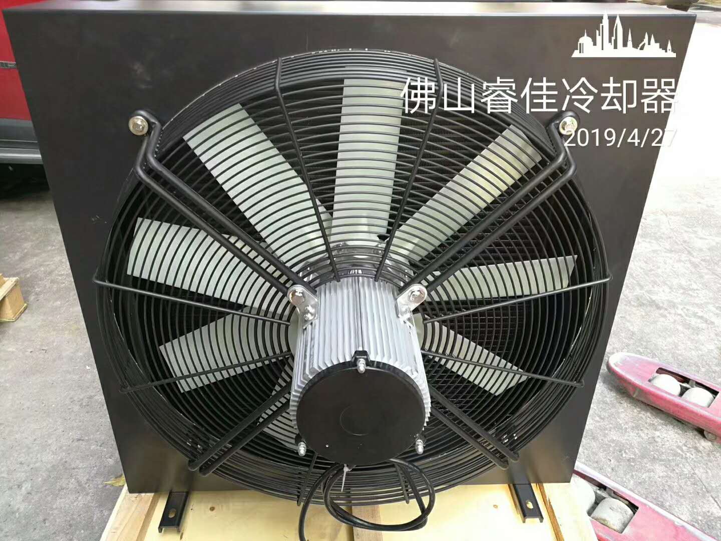 非標定制<font color='red'>風冷散熱器</font>，找睿佳冷卻器