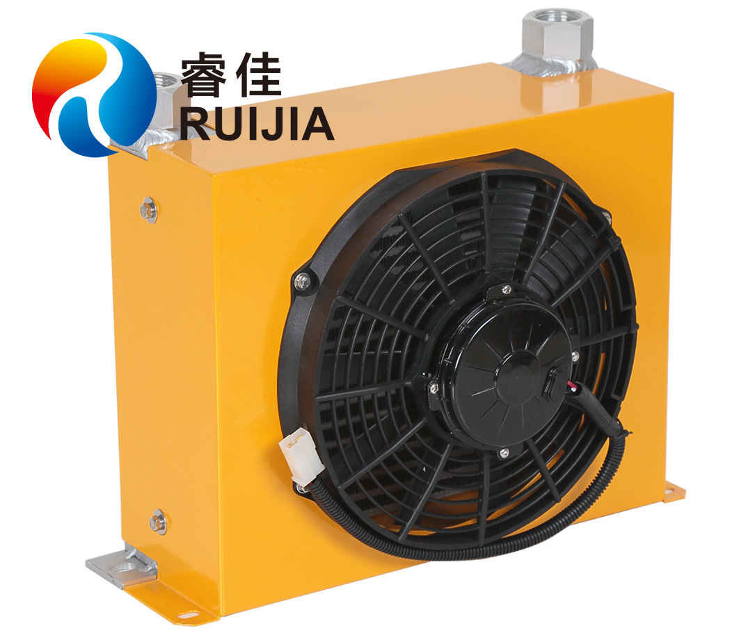 工程車輛加裝<font color='red'>油冷卻器</font>的必要性