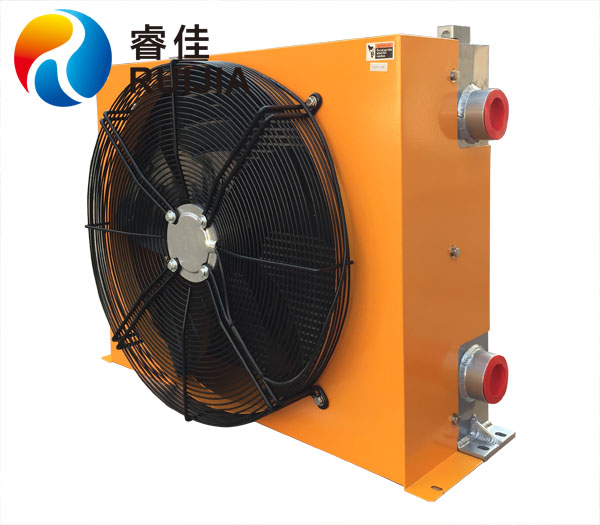 廠家：液壓機械<font color='red'>風(fēng)冷卻器</font>選型