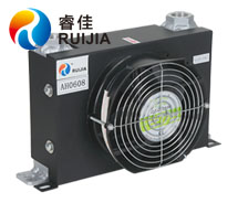 睿佳機(jī)械<font color='red'>風(fēng)冷卻器</font>有什么注意事項(xiàng)？